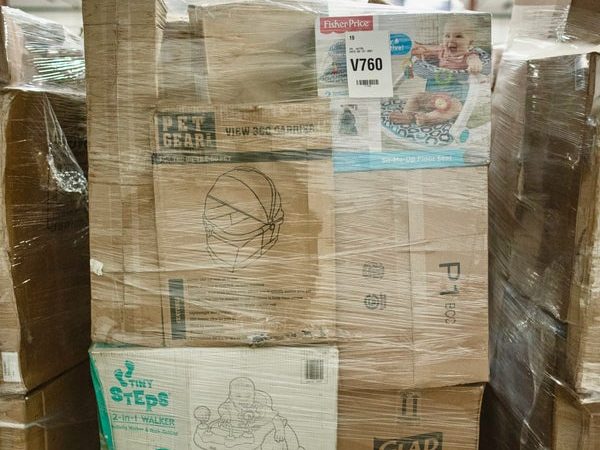 AMZ Customer Returns - 6ft Mediums Liquidation Pallet — wholesale liquidation pallet for sale