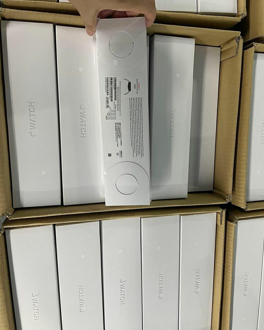 Wholesale buy apple watch pallets online pallet lot photo for resellers, bin stores, and B2B buyers Wholesale buy apple watch pallets online pallet lot photo for resellers, bin stores, and B2B buyers