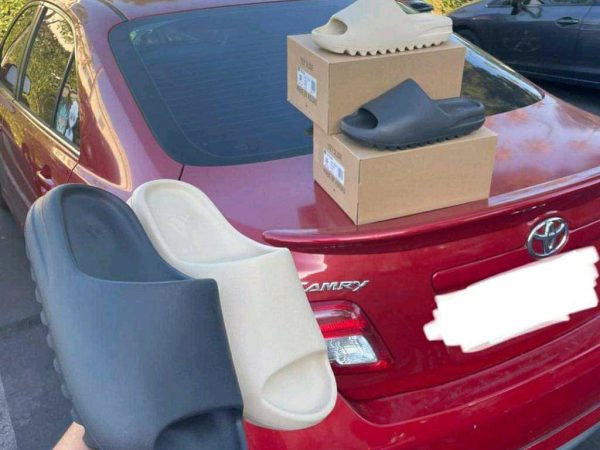 Wholesale YEEZY SLIDES Pallets — wholesale liquidation pallet for sale — Liquidation Pallet Co