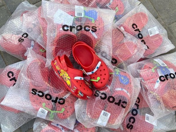 Wholesale Crocs PALLETS — wholesale croc liquidation pallet — Liquidation Pallet Co Miami