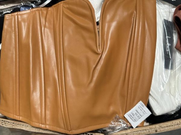 Lulus Women's Assorted Apparel Liquidation Pallet — wholesale clothing liquidation pallet — Liquidation Pallet
