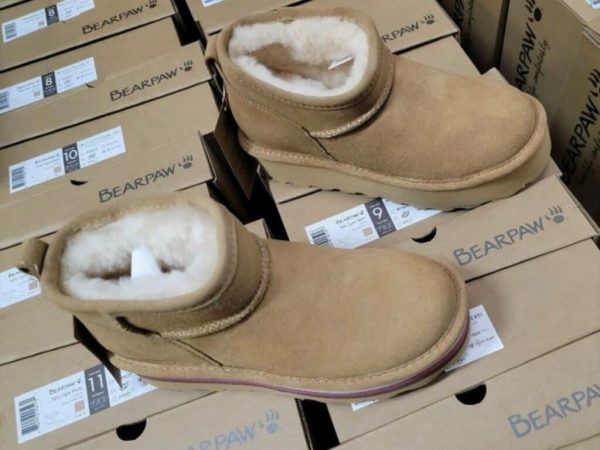 Wholesale UGG shoes pallets — wholesale ugg liquidation pallet — Liquidation Pallet Co Miami